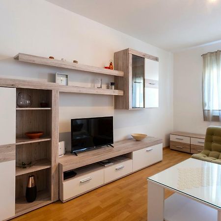 Apartment Anna With Free Private Parking Pula Exteriér fotografie