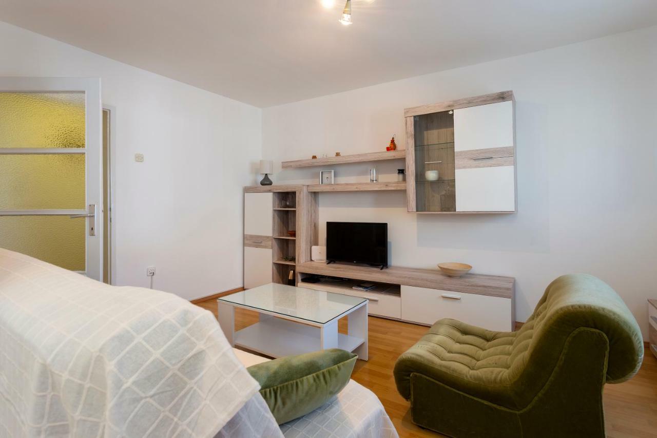 Apartment Anna With Free Private Parking Pula Exteriér fotografie