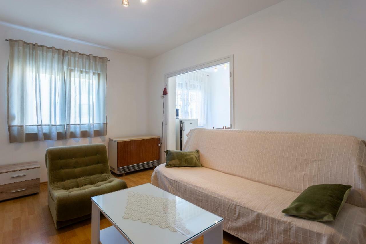 Apartment Anna With Free Private Parking Pula Exteriér fotografie